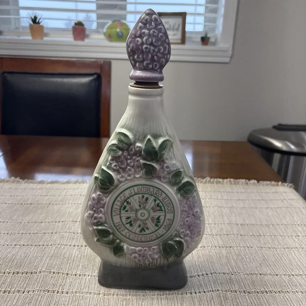 Jim Beam 1969 Lombard ‎ Lilac Festival Decanter Empty